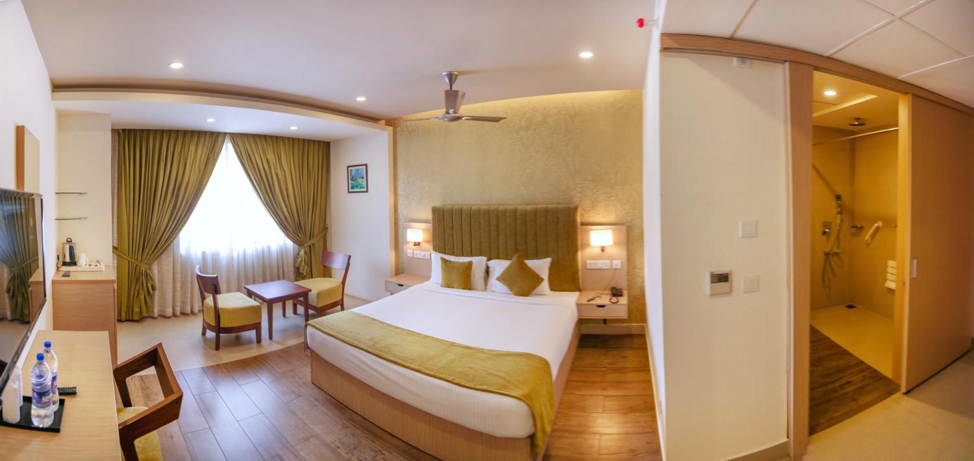 Raj Riveria Hotel Muvattupuzha Exterior photo