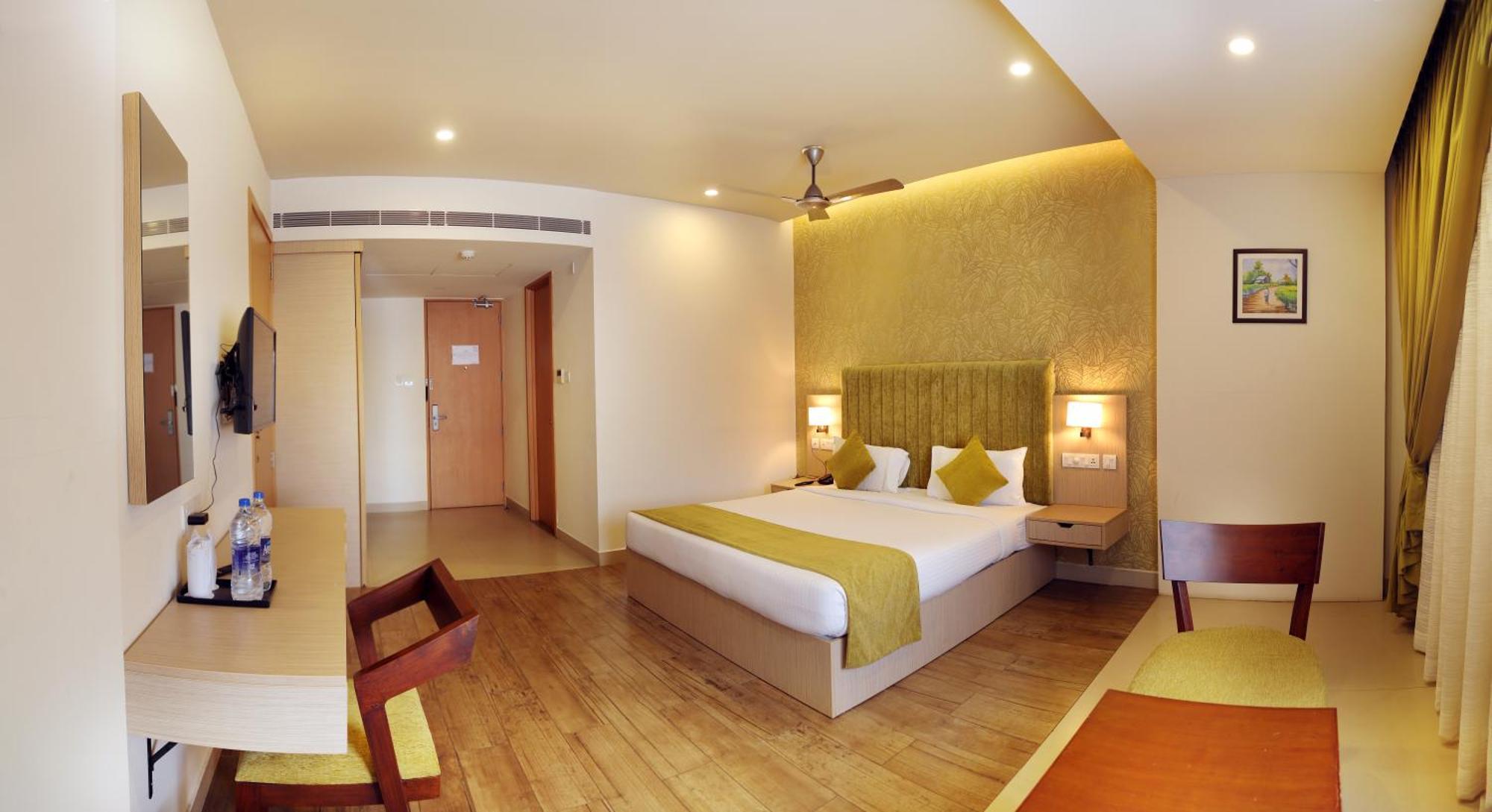 Raj Riveria Hotel Muvattupuzha Exterior photo