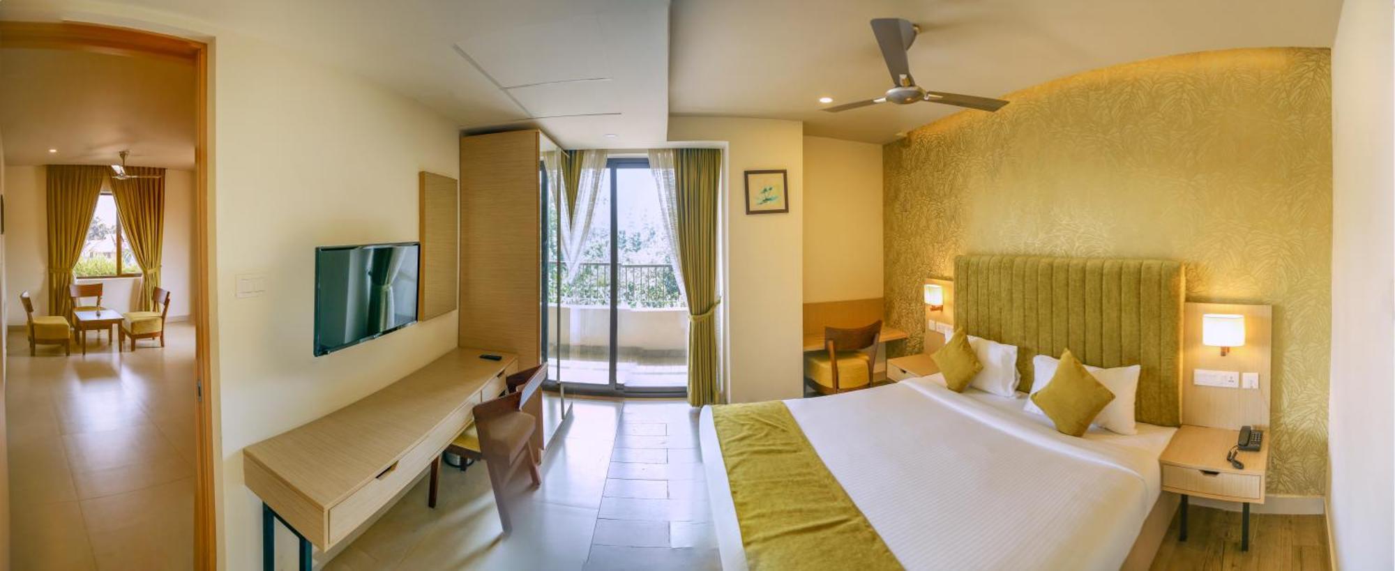 Raj Riveria Hotel Muvattupuzha Exterior photo